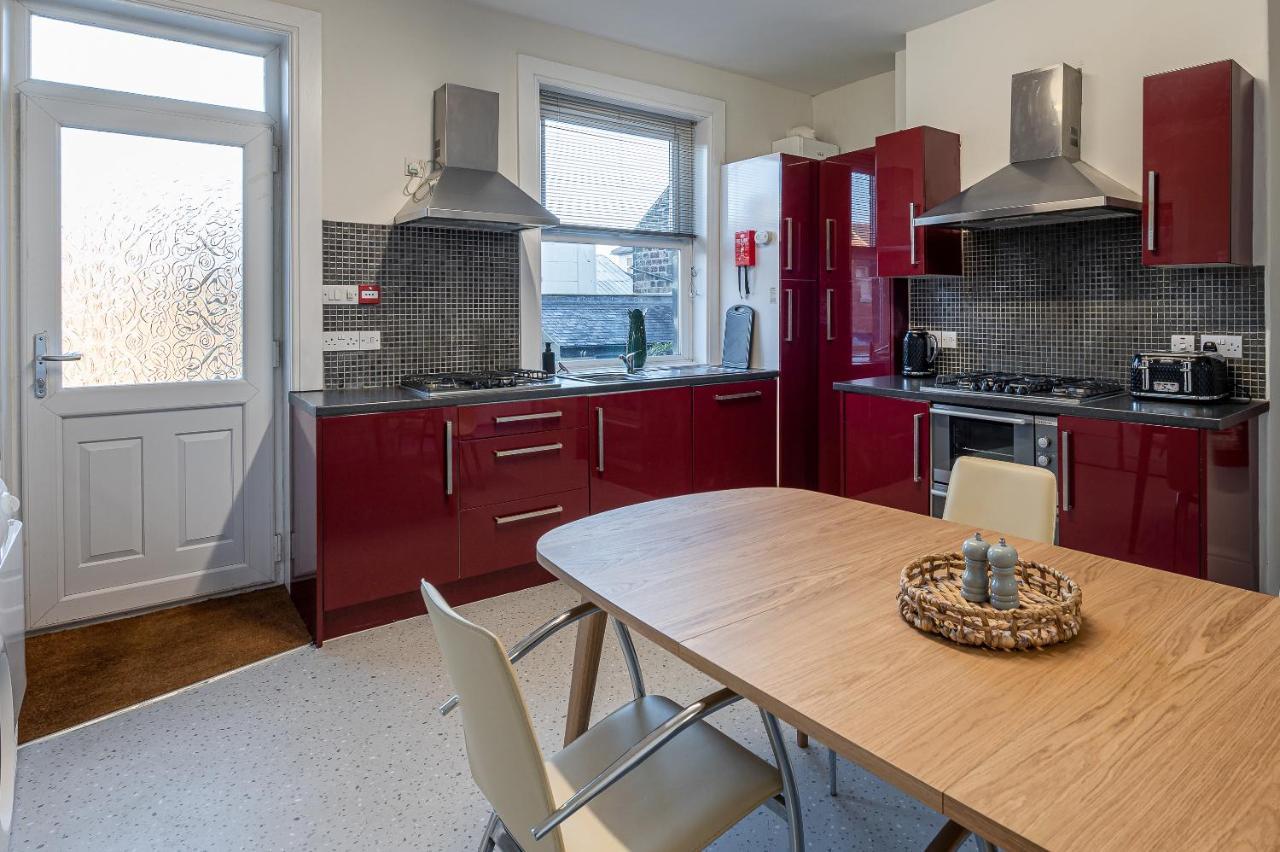 Stunning 5 Bedroom 5 En-Suite Victorian House In Harrogate Kültér fotó