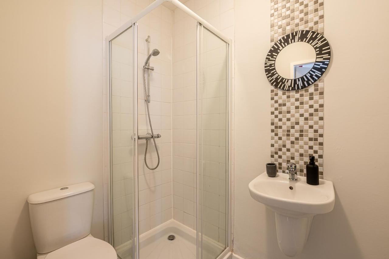 Stunning 5 Bedroom 5 En-Suite Victorian House In Harrogate Kültér fotó